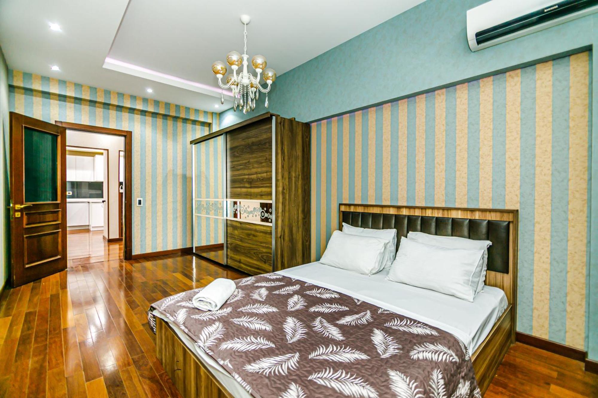 Apartment In Palace